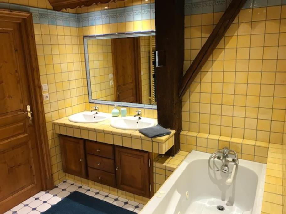 Ferme De Chenezeau - 15 Personnes , 7 Chambres Gérardmer Екстериор снимка