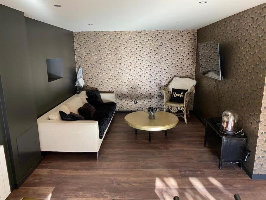 Ferme De Chenezeau - 15 Personnes , 7 Chambres Gérardmer Екстериор снимка